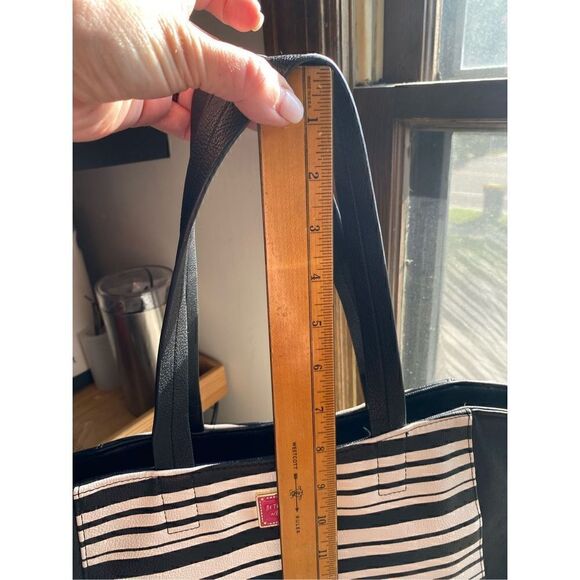 Betsey Johnson Black and white striped tote floral satin lining - Picture 13 of 16